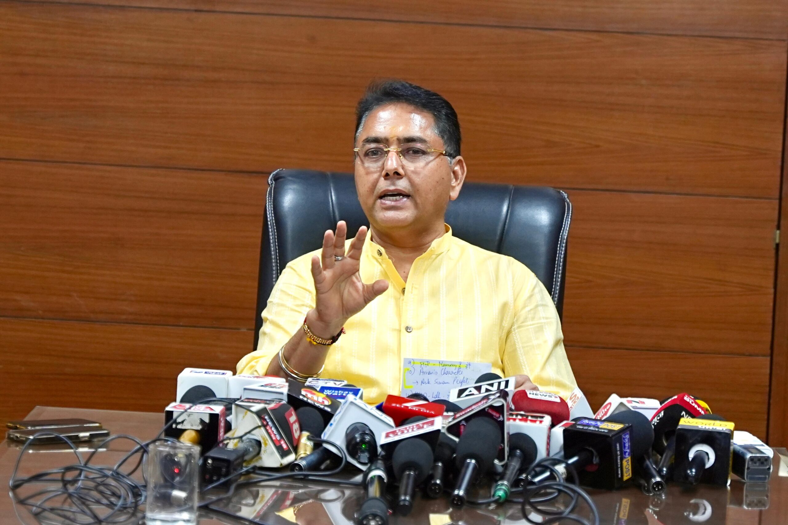 Punjab News: Aman Arora Hits Back Strongly at Ravneet Bittu’s Remarks